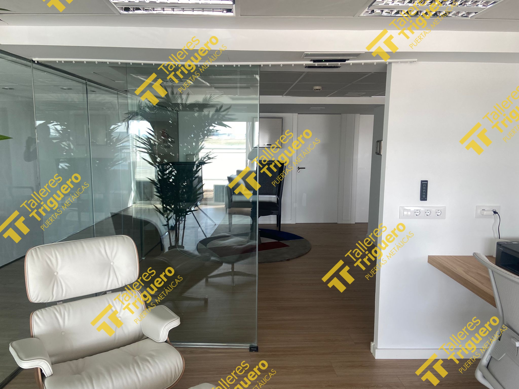 Puerta Cristal Automatica (7) Puerta Cristal Automatica (7)
