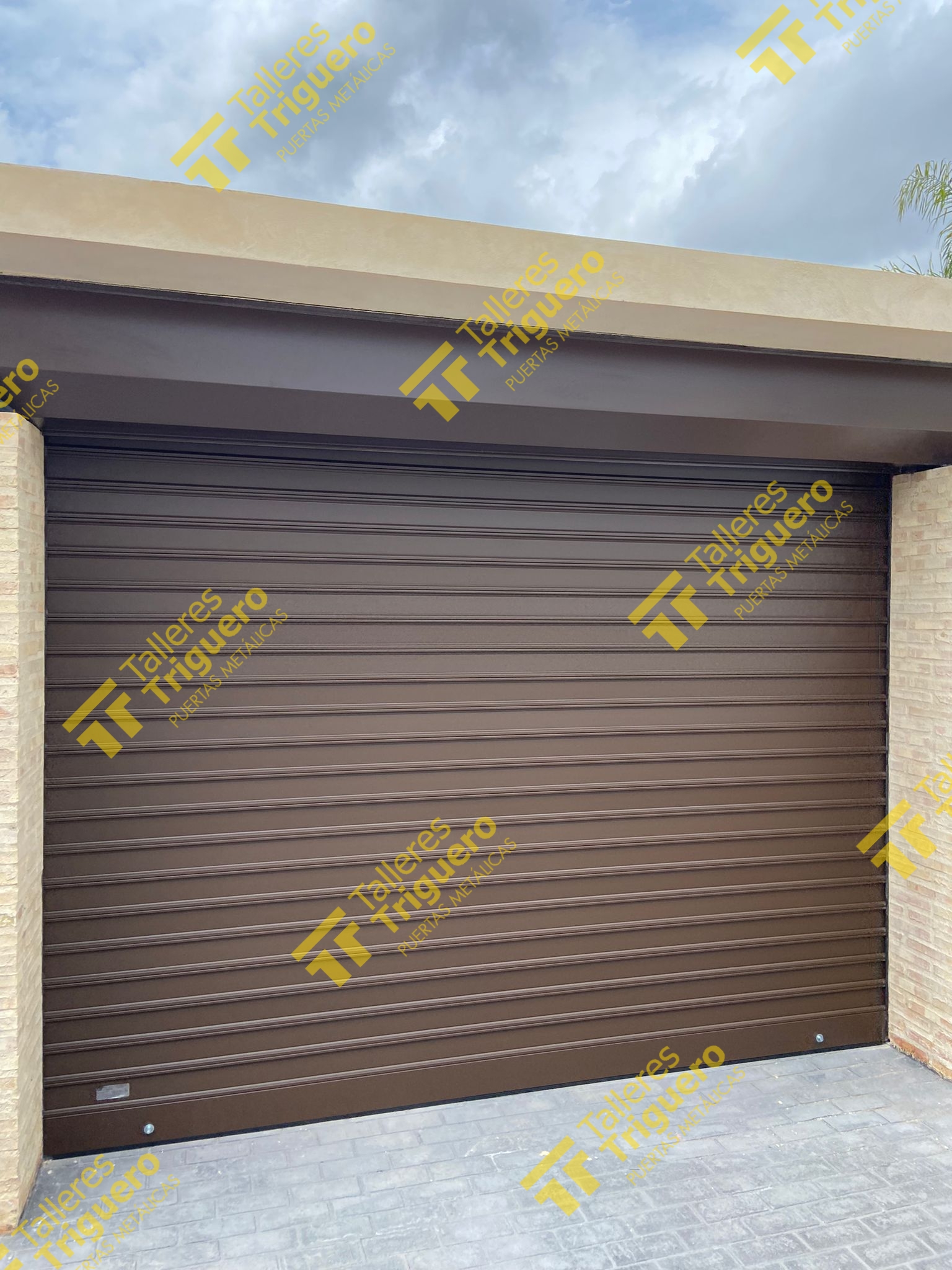 PUERTA ENROLLABLE ALUMINO PUERTA ENROLLABLE ALUMINO